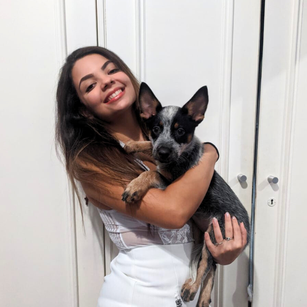 Gabriela Gesualdi, pet sitter